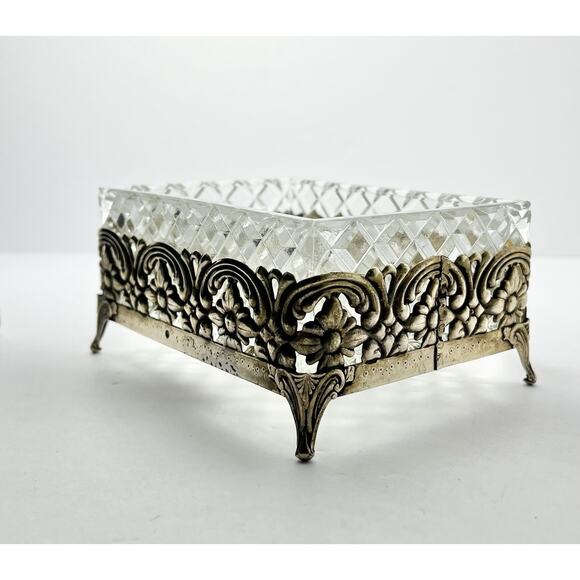 1970s Vintage Gold Tone Glass Floral Casket Vanity Jewelry Trinket Box 4 1/2” - Picture 5 of 9